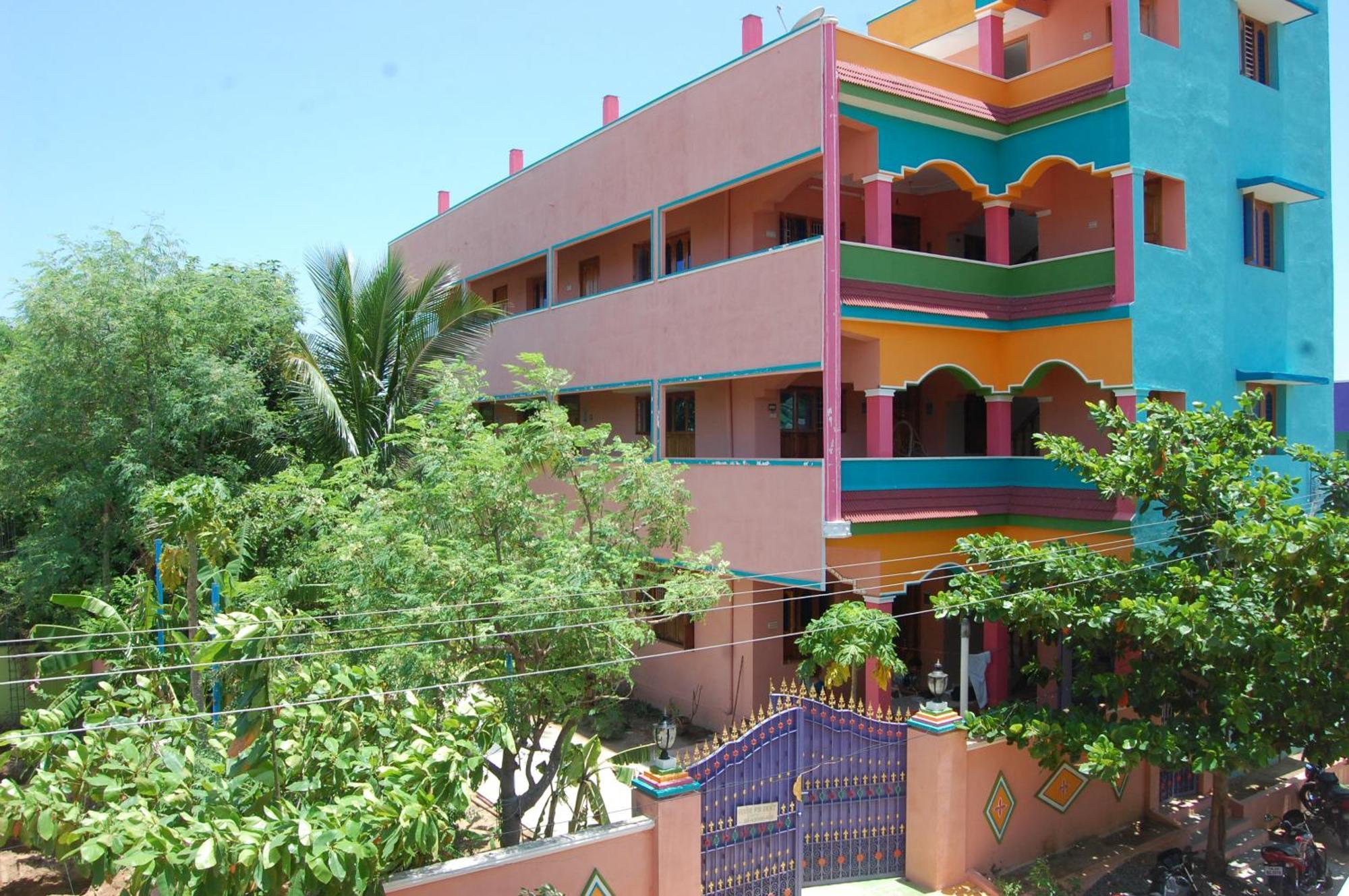 Rainbow Guest House Tiruvannāmalai Exterior foto
