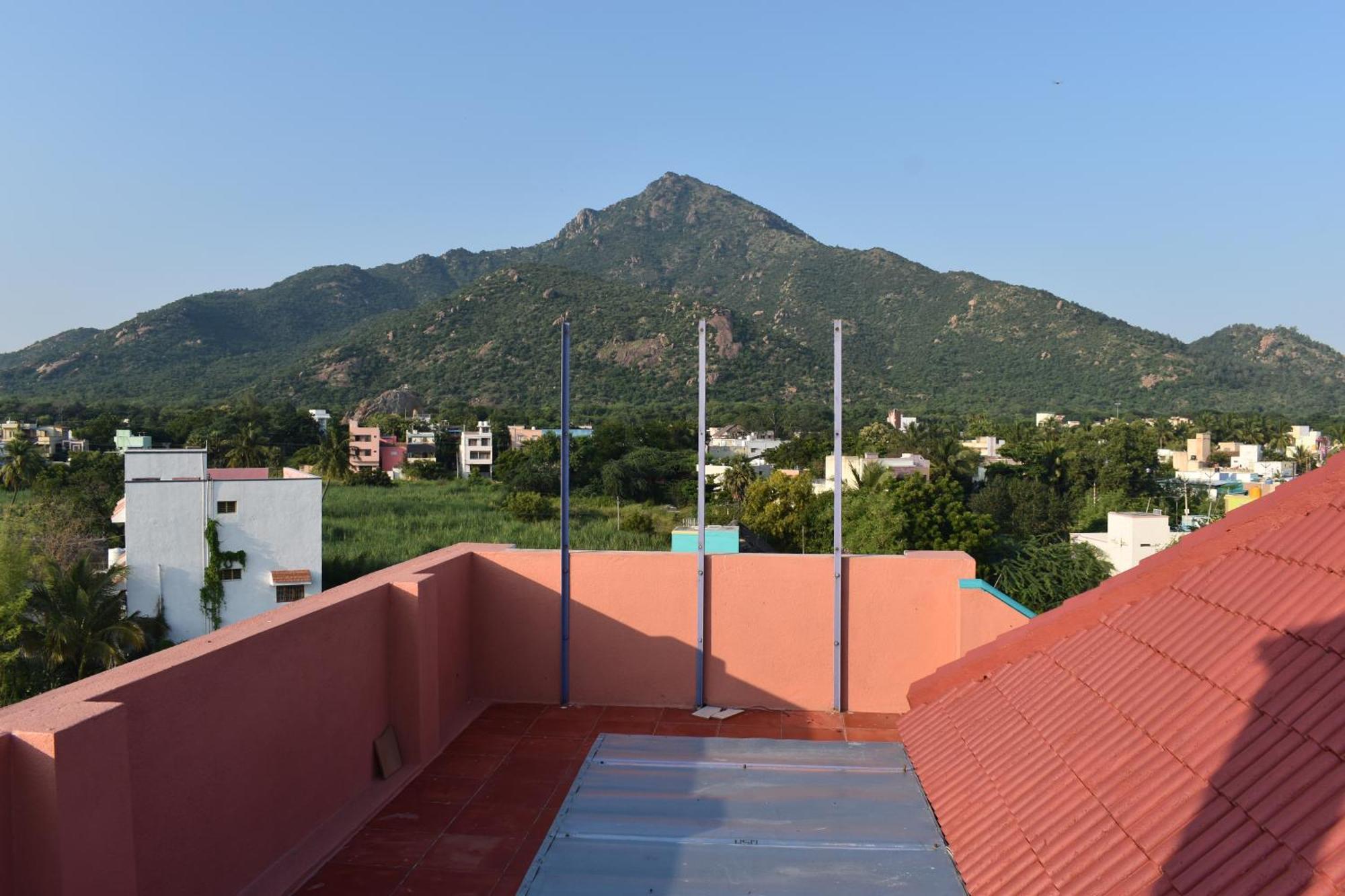 Rainbow Guest House Tiruvannāmalai Exterior foto