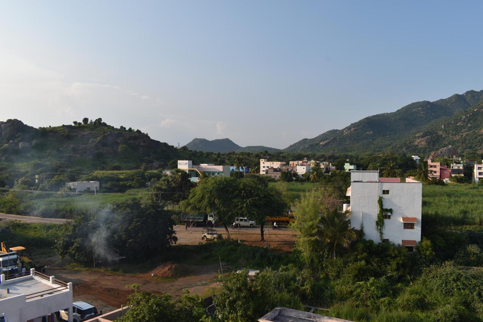 Rainbow Guest House Tiruvannāmalai Exterior foto