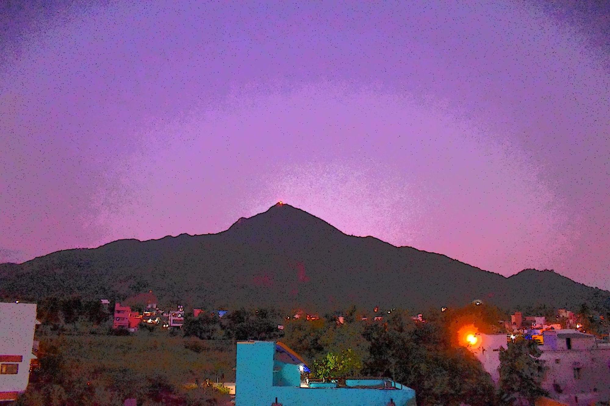 Rainbow Guest House Tiruvannāmalai Exterior foto